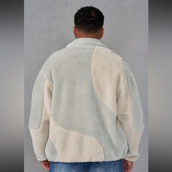 NWT Youngla FUZZY TEDDY JACKET L - Picture 2 of 10